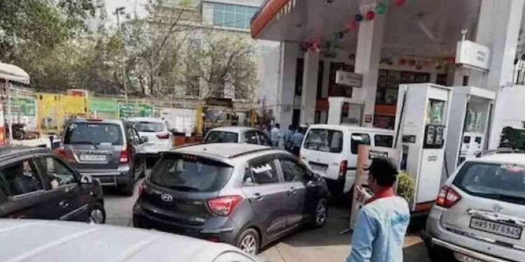 பழைய வாகனங்களுக்கு எரிபொருள் விற்பனை செய்ய தடை