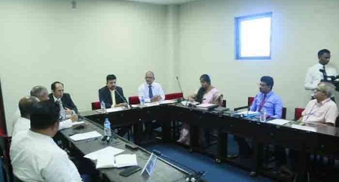 ஆசிரியர் பணி கௌரவமான தேசிய சேவையாக கருதப்படவேண்டும்