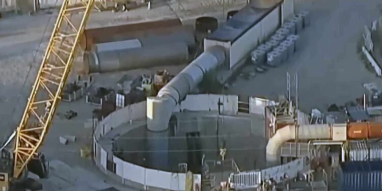 அமெரிக்காவில் சுரங்கம் இடிந்து விழுந்து விபத்து – 31 தொழிலாளர்கள் உயிருடன் மீட்பு