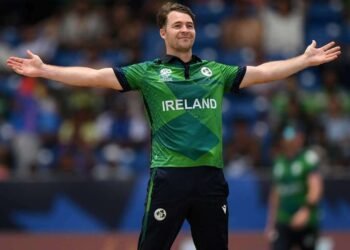 5 பந்தில் 5 விக்கெட் : வரலாற்று சாதனை படைத்த அயர்லாந்து வீரர்