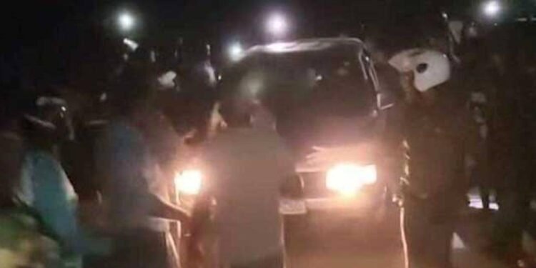 வவுனியா சம்பவத்தில் காயமடைந்த 5 பொலிஸார் வைத்தியசாலையில் அனுமதி