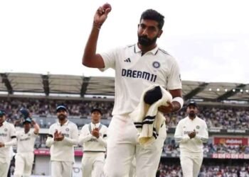 கபில்தேவ் சாதனையை முறியடித்த பும்ரா