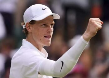 விம்பிள்டன் டென்னிஸ்: ஜோகோவிச்சை வீழ்த்தி இறுதிப் போட்டிக்கு முன்னேறினார் சின்னர்