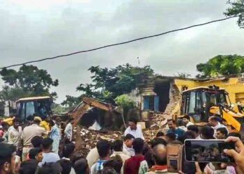 ஆசிரியர்களின் அலட்சியத்தால் பறிபோன 7 மாணவர்களின் உயிர்