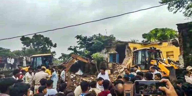 ஆசிரியர்களின் அலட்சியத்தால் பறிபோன 7 மாணவர்களின் உயிர்