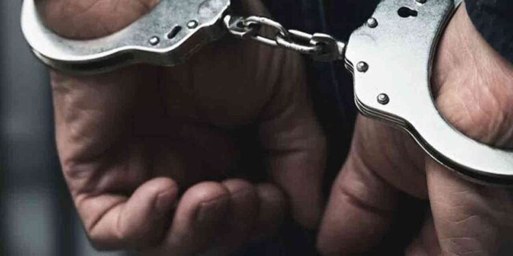 அரசாங்க பகுப்பாய்வாளர் திணைக்கள உதவியாளர் ஒருவர் கைது