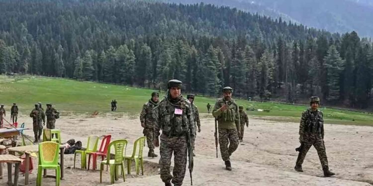 பஹல்காம் தாக்குதலில் தொடர்புடைய பயங்கரவாதிகள் சுட்டுக்கொலை!