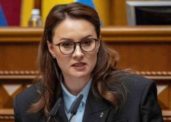 உக்ரைன் நாட்டின் புதிய பிரதமராக யூலியா ஸ்விரிடென்கோ நியமனம்