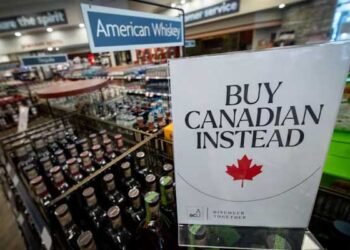 இனி அமெரிக்க பொருட்களும் வேண்டாம் சுற்றுலாவும் வேண்டாம் கனடா மக்கள் உறுதி!