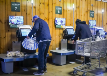 அமெரிக்க வரி விதிப்பினால் கனடிய வாடிக்கையாளர்களுக்கு அதிர்ச்சி தகவல்