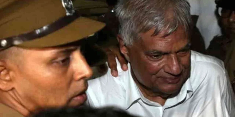 ரணிலை கொழும்பு தேசிய வைத்தியசாலைக்கு மாற்றுமாறு பரிந்துரை