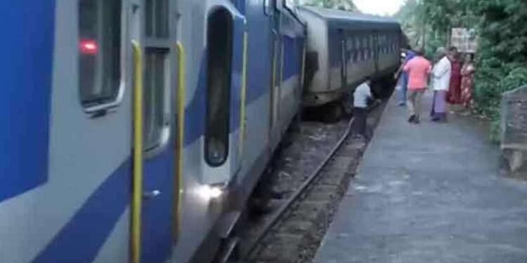 ரயில் மார்க்கத்தின் புனரமைப்பை துரிதப்படுத்த நடவடிக்கை