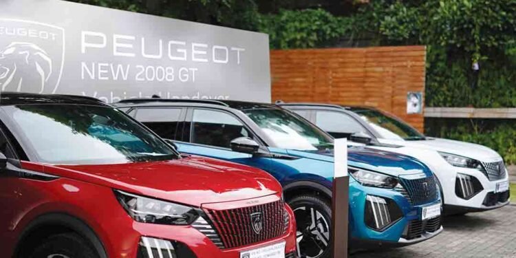 Carmart தனியார் நிறுவனத்தினால் இலங்கைக்கு இறக்குமதி செய்யப்பட்ட Peugeot மோட்டார் வாகனங்கள் வாடிக்கையாளர்களுக்கு கையளிப்பு