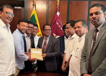 அருண ஜயசேகரவுக்கு எதிரான நம்பிக்கையில்லா பிரேரணை சபாநாயகரிடம் கையளிப்பு