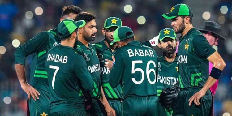 தொடர் தோல்விகளை சந்தித்த பாகிஸ்தான் வீரர்களுக்கு கிடைத்த பரிசு