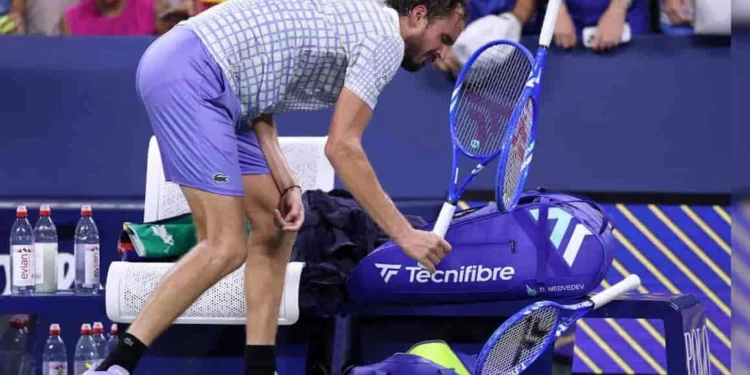 ஜோகோவிச் அடுத்த சுற்றுக்கு முன்னேற்றம்