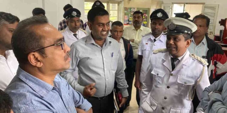 அமைச்சர் பிமல் நானுஓயா ரயில் நிலையத்திற்கு கண்காணிப்பு விஜயம்