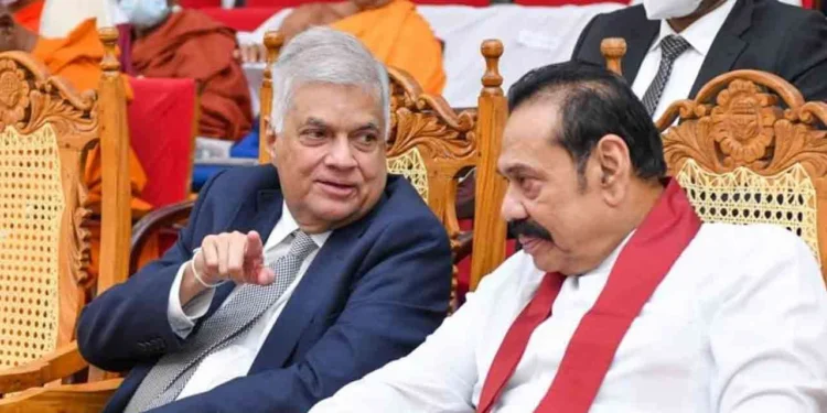 ரணிலை பார்க்க மஹிந்தவும் வந்தார்