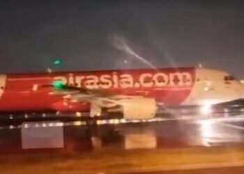 பாலி நோக்கிச் சென்ற விமானத்தில் நடுவானில் திடீர் தீவிபத்து – பாதுகாப்பாக தரையிறக்கம்