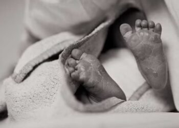 தெமட்டகொடையில் ரயிலொன்றில் கண்டெடுக்கப்பட்ட குழந்தை தொடர்பில் பொலிஸார் தீவிர விசாரணை