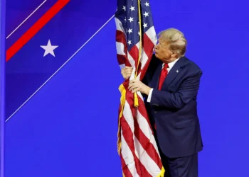 ட்ரம்புக்கு ஆபத்து நேர்ந்தால் அமெரிக்காவை ஆளப்போகும் நபர்..!