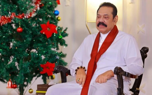மகிந்த ராஜபக்சவிற்காக தம்பதியினர் செய்த செயல்! பலரையும் அதிர வைத்த பாசம்