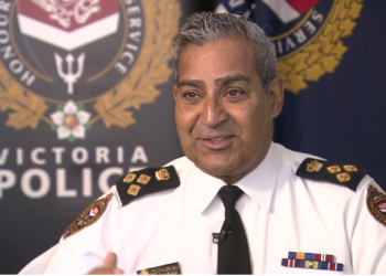 கனடாவின் முதல் இந்திய வம்சாவளி பொலிஸ் துறை தலைவர் பணி ஓய்வு