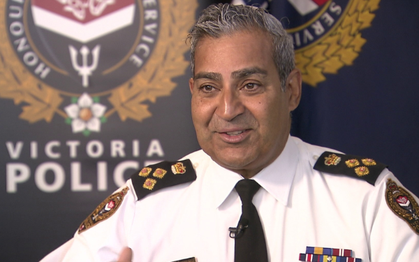 கனடாவின் முதல் இந்திய வம்சாவளி பொலிஸ் துறை தலைவர் பணி ஓய்வு