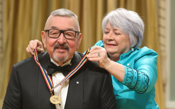 பிரபல கனடிய நடிகர் கிரேஹாம் கிரீன் காலமானார்