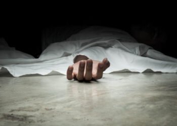 கொழும்பிலுள்ள ஆற்றில் அடையாளம் தெரியாத ஆணின் சடலம் மீட்பு!