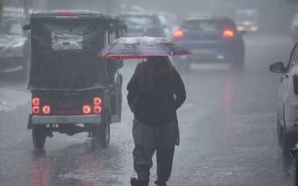 தமிழகத்தில் இன்று 21 மாவட்டங்களில் கனமழை பெய்யும்- வானிலை மையம் எச்சரிக்கை