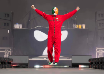 பிரபல இசைக்குழுவொன்றுக்கு கனடாவிற்குள் பிரவேசிக்க தடை