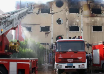 எகிப்தில் ஆடைத் தொழிற்சாலையில் தீ விபத்து; 8 பேர் பலி