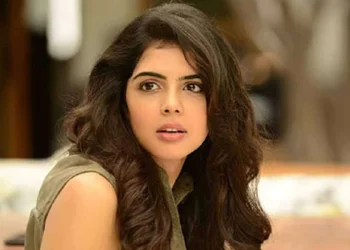 லோகா பட நடிகைக்கு தந்தையின் அட்வைஸ்