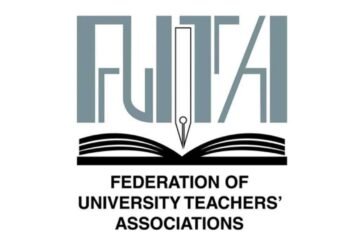 பல்கலைக்கழக ஆசிரியர்கள் பணிப்புறக்கணிப்பில்