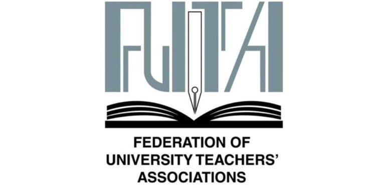 பல்கலைக்கழக ஆசிரியர்கள் பணிப்புறக்கணிப்பில்