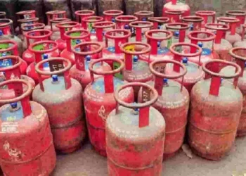 அதிரடியாக குறைந்த கேஸ் சிலிண்டர் விலை!