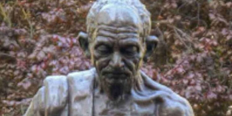 லண்டனில் காந்தி சிலை சேதம் – இந்தியா கண்டனம்