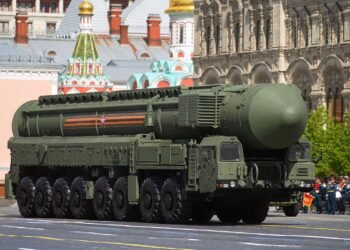 உலகின் சக்தி வாய்ந்த கண்டம் விட்டு கண்டம் பாயும் ஏவுகணைகள்