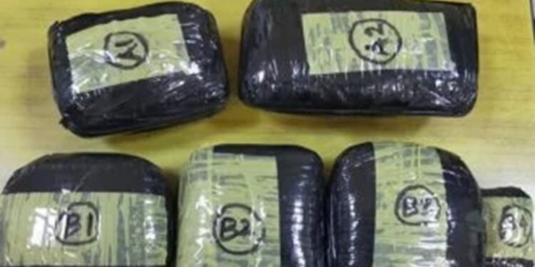 விமான நிலையத்தில் பல மில்லியன் ரூபா பெறுமதியான போதைப்பொருட்கள் கண்டெடுப்பு