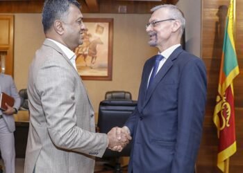 பாதுகாப்பு செயலாளரை சந்தித்த பிரான்ஸ் தூதுவர்