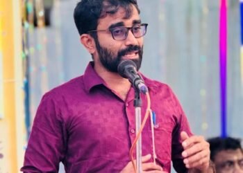 இளங்குமரனுடன் தர்க்கத்தில் ஈடுபட்டிருந்த வியாபாரிகள்!