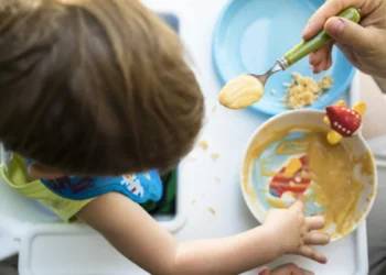 இங்கிலாந்தில் 3 வயது குழந்தையை பட்டினிபோட்டு கொன்ற இந்திய தம்பதி!