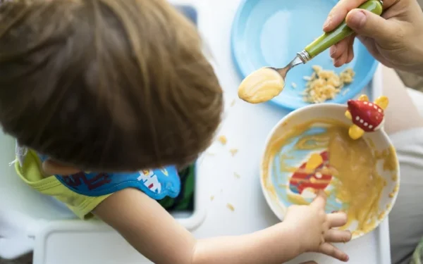 இங்கிலாந்தில் 3 வயது குழந்தையை பட்டினிபோட்டு கொன்ற இந்திய தம்பதி!