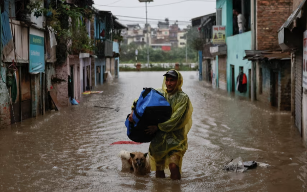 நேபாளத்தில் சீரற்ற காலநிலையினால் 22 பேர் பலி, 12 பேரை காணவில்லை