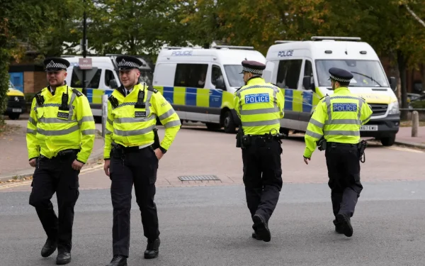 பிரித்தானியா பள்ளிவாசல் மீது தீ வைப்பு; வெறுப்புக் குற்றமா?