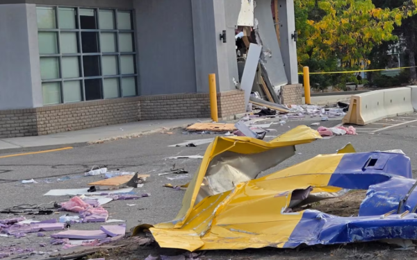 கனடாவில் ஏ.டி.எம். இயந்திரம் கொள்ளை