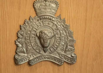 கனடாவில் மது போதையினால் பொலிஸ் அதிகாரிக்கு ஏற்பட்ட நெருக்கடி