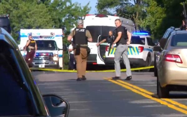 அமெரிக்காவில் பாடசாலை மாணவன் நடத்திய துப்பாக்கி சூட்டில் 4 பேர் உயிரிழப்பு