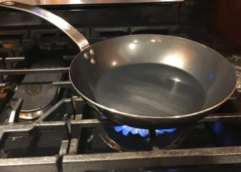 Non-stick சமையல் பாத்திரங்களுக்கு தடை… கனடாவிலும் நடைமுறைக்கு வருமா?